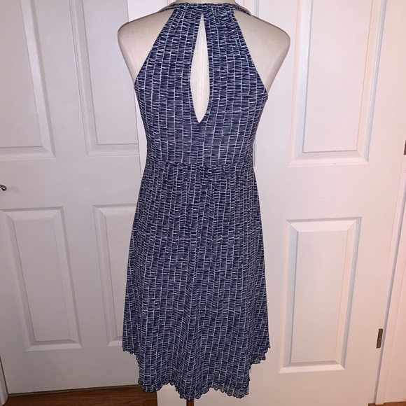 Kenneth Cole New York Navy/White V Neck Dress 6 - Picture 4 of 8